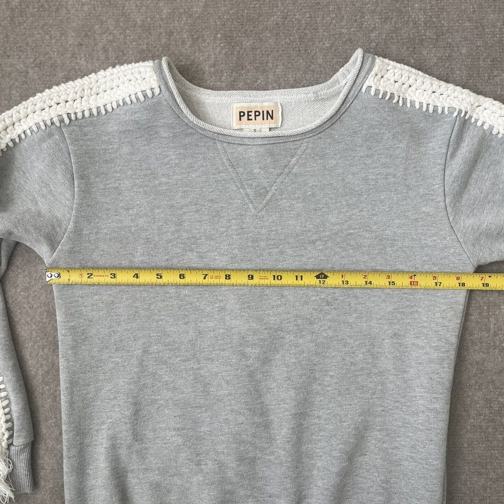 Pepin Sweatshirt Womens Small Grey White Crochet Sleeves Casual Boho Fringe - Picture 5 of 7